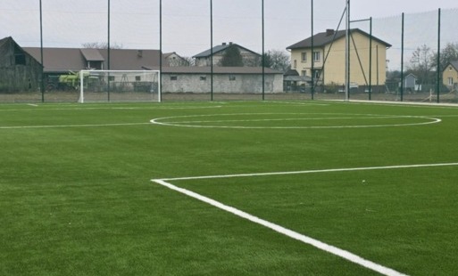 boisko w Karolinowie