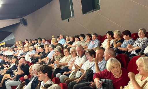 Projekt - Senior z pasją - wyjazd do teatru